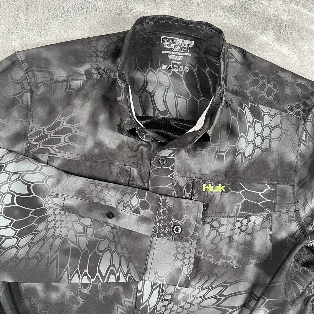 HUK Shirt Performance Fishing Kryptek Typhon Camo‎ Button Men's M Black Gray